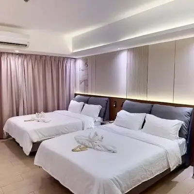 Venice Luxe Retreat