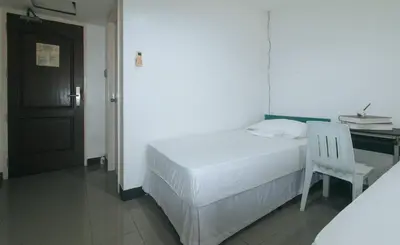 Gallery image of Cara Celine Dormtel by RedDoorz near Taft in Manila