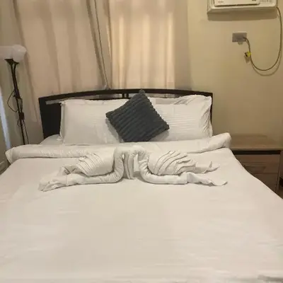 Bayfront Suite near Airport