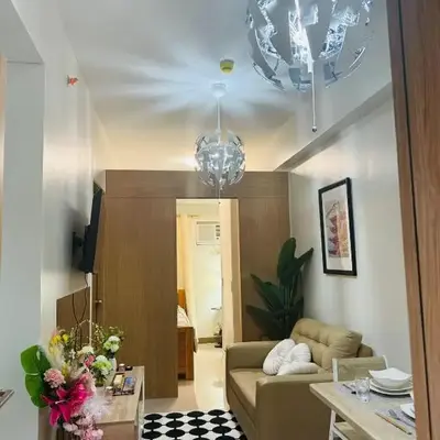 stylish 2BR Condo Near NAIA