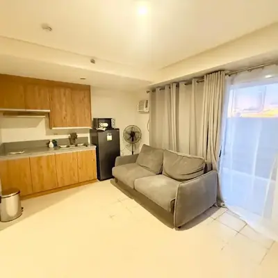 Stylish New Condo at Covent Garden Sta Mesa