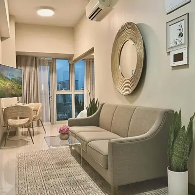 Uptown Parksuites Sun scenic city escape 22T