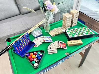 a green table with agamuitous at The Session Azure in Manila