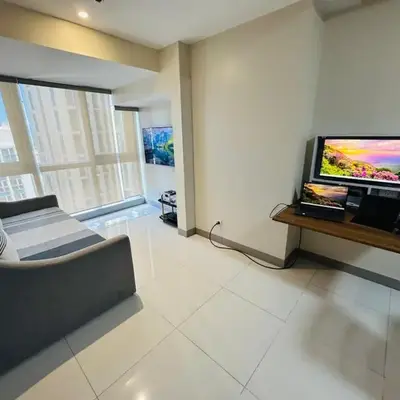 Functional and Convenient stay in Eastwood City