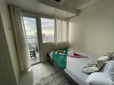 Gallery image of Green Residences Staycation by PBYY in Manila