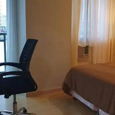 MANDALUYONG 2 Br w 2 Queen