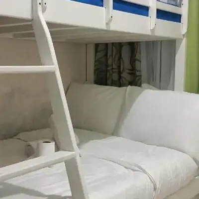 Staycation Taft Ave DLSU Green Res by darpm