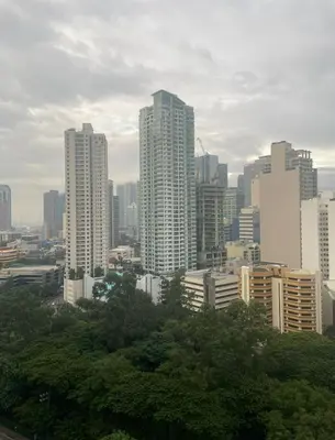 Gallery image of Mosaic Tower by LuxuReich in Manila