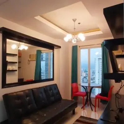 One Bedroom Condo with Balcony & Pool - Carosa Staycation