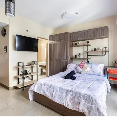 Studio at Newport World Airport Area Prime Location