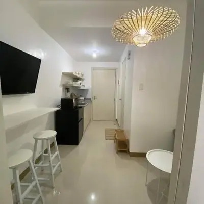 1BR unit in South Residence Las Pinas with Wifi & Netflix