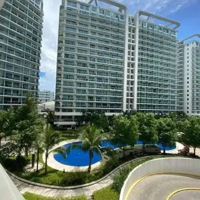 Cozy 1BR cityview with Balcony and near Airport