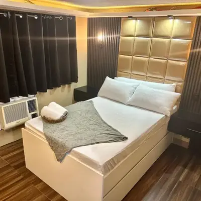 IV’s Condo w/ Netflix and Wi-Fi