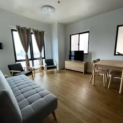 Modern Condo Apt in Flair Tower South